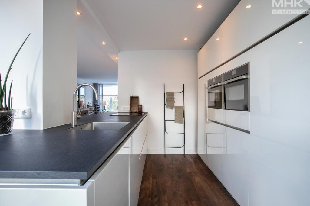 06_Keuken_Eiland_Wit_Halbeek